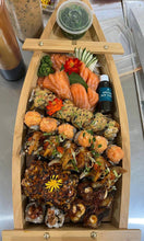 Load image into Gallery viewer, Premium Boat Moriawase Set F (3-4 pax)